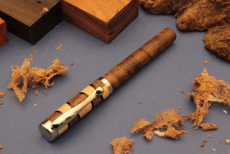 Plume fontaine Borgne Contemporain  capuchon segment