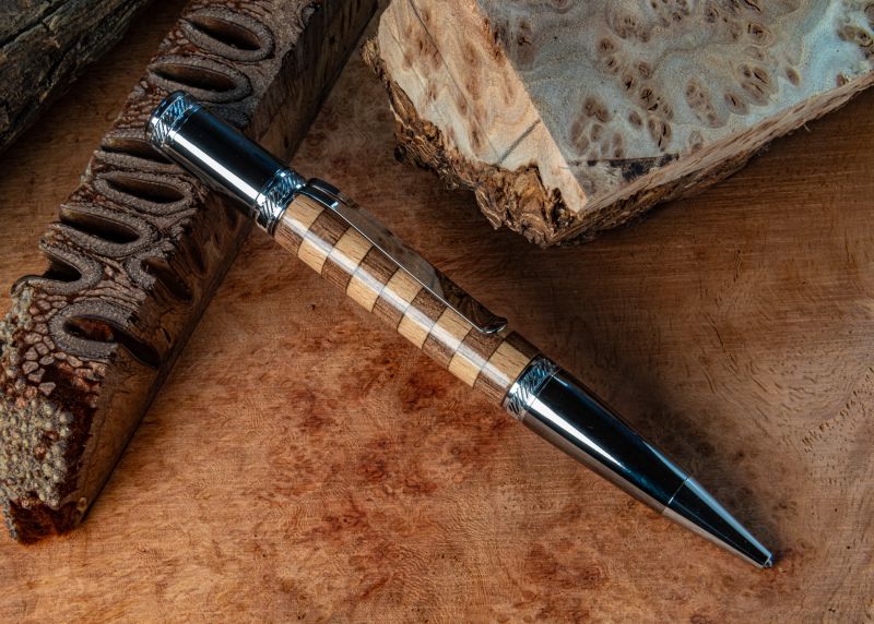 Stylo-bille Diversion segment en damier