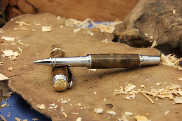 Quatrain dans la Loupe